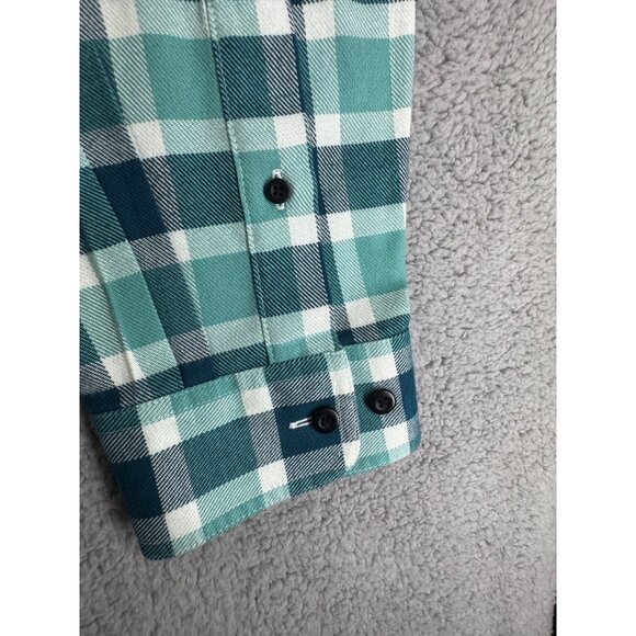 L.L. Bean Mens Slightly Fitted Plaid Button-Down Shirt Size M Green White - Picture 4 of 8